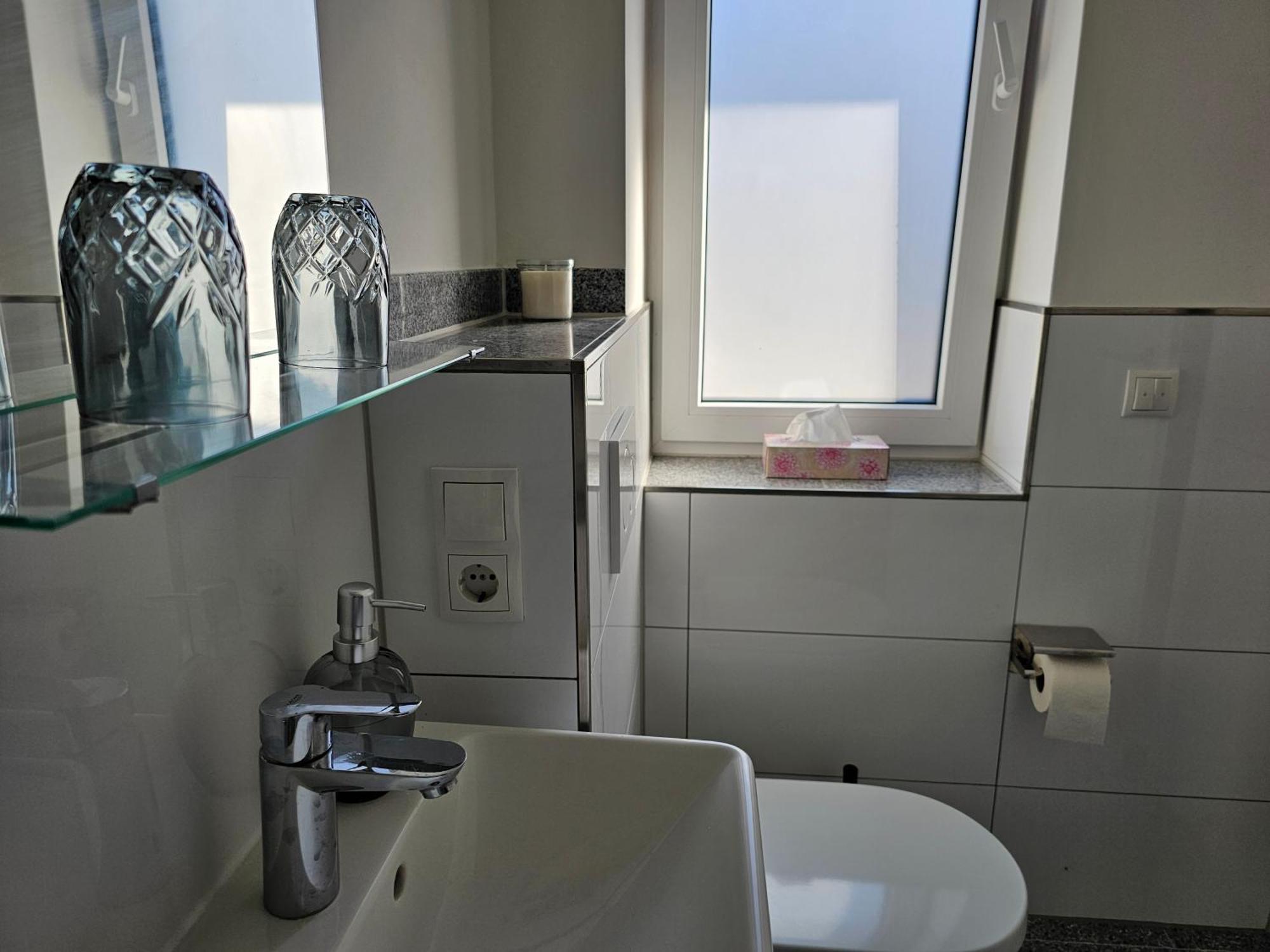 Moderne Doppelhaushaelfte In Oppenheim Villa Екстериор снимка