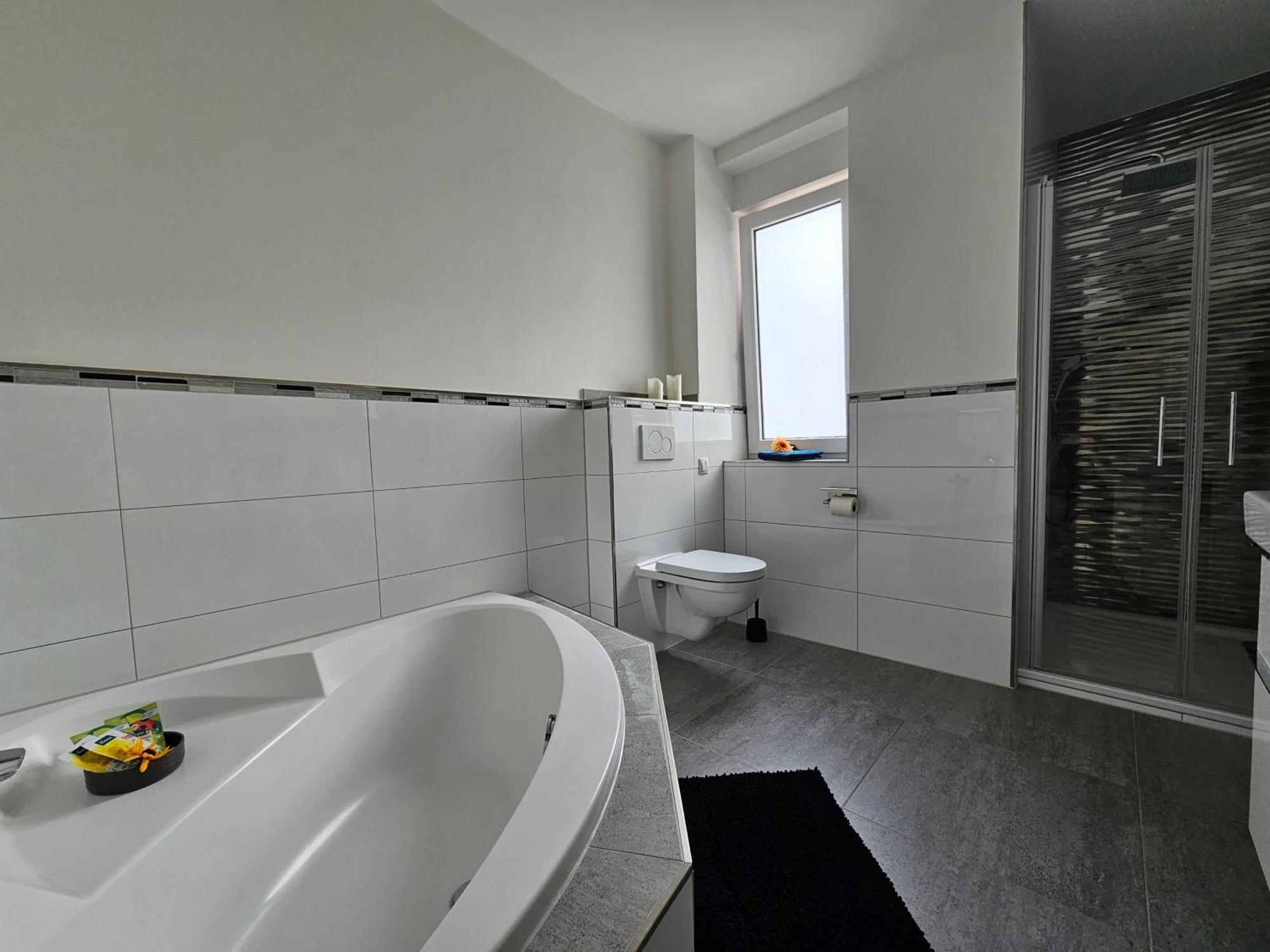 Moderne Doppelhaushaelfte In Oppenheim Villa Екстериор снимка